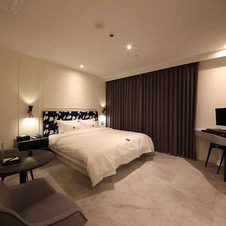 Zam101 Hotel Gimhae Buitenkant foto