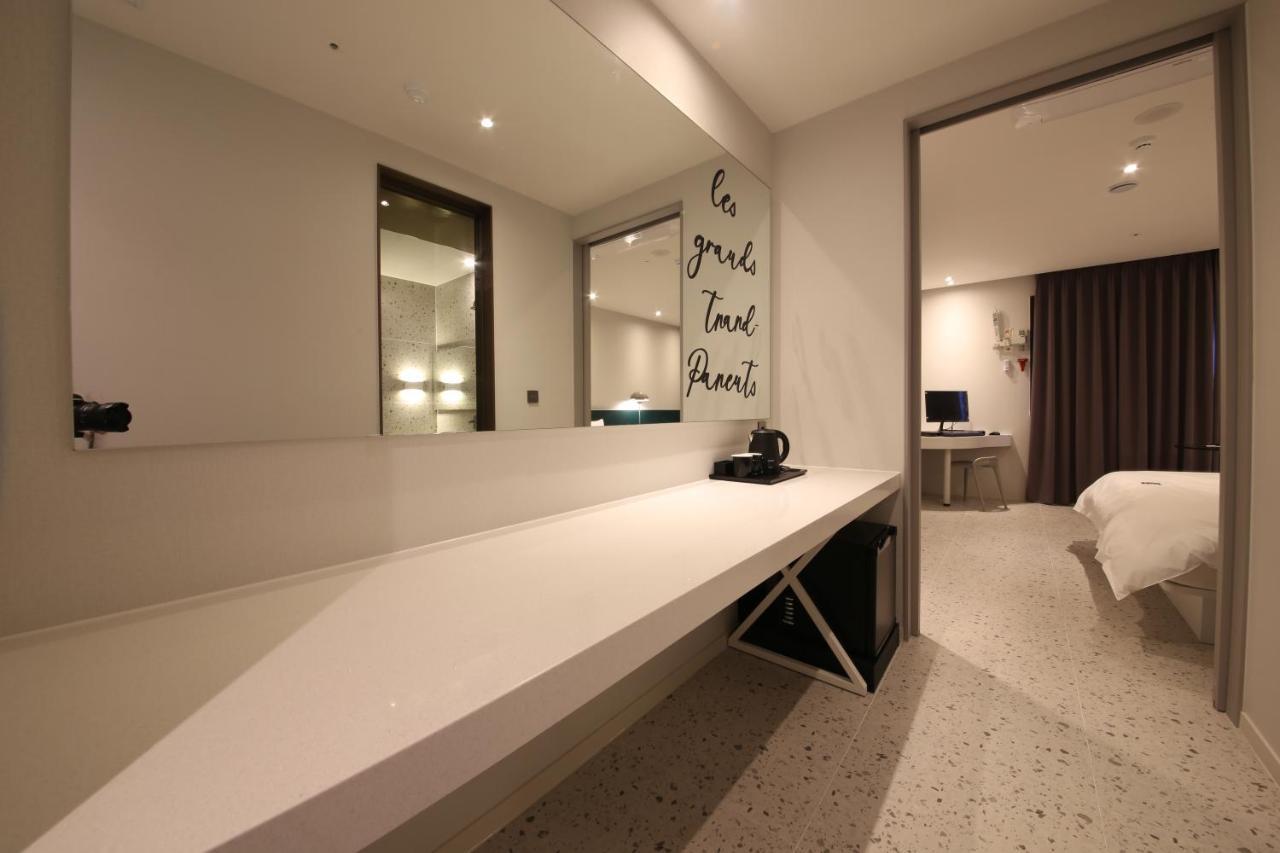 Zam101 Hotel Gimhae Buitenkant foto