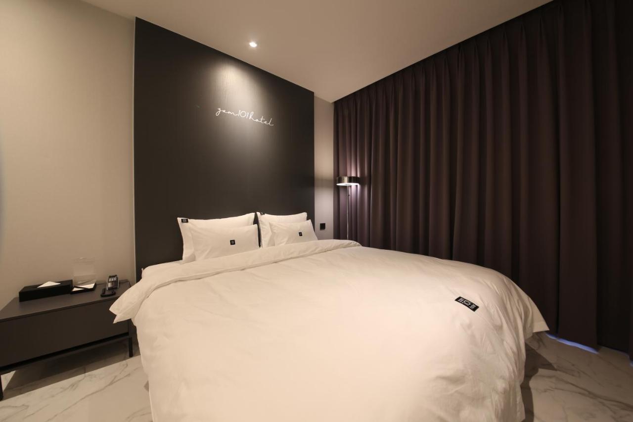 Zam101 Hotel Gimhae Buitenkant foto